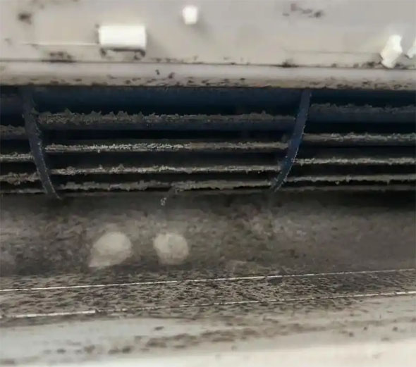 淮安市空调吹的风有股烧焦味是怎么回事